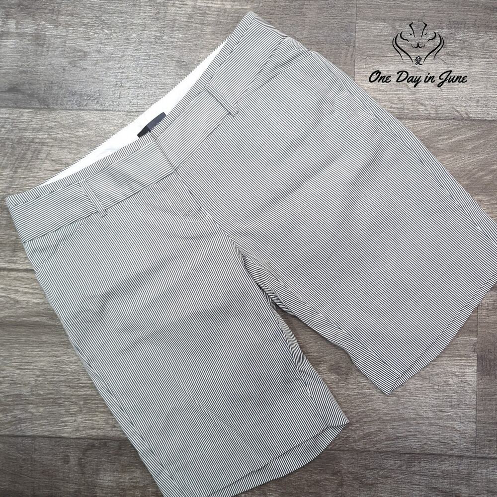 The Limited Pinstripe Bermuda Shorts Black White Cotton Stretch Size 4